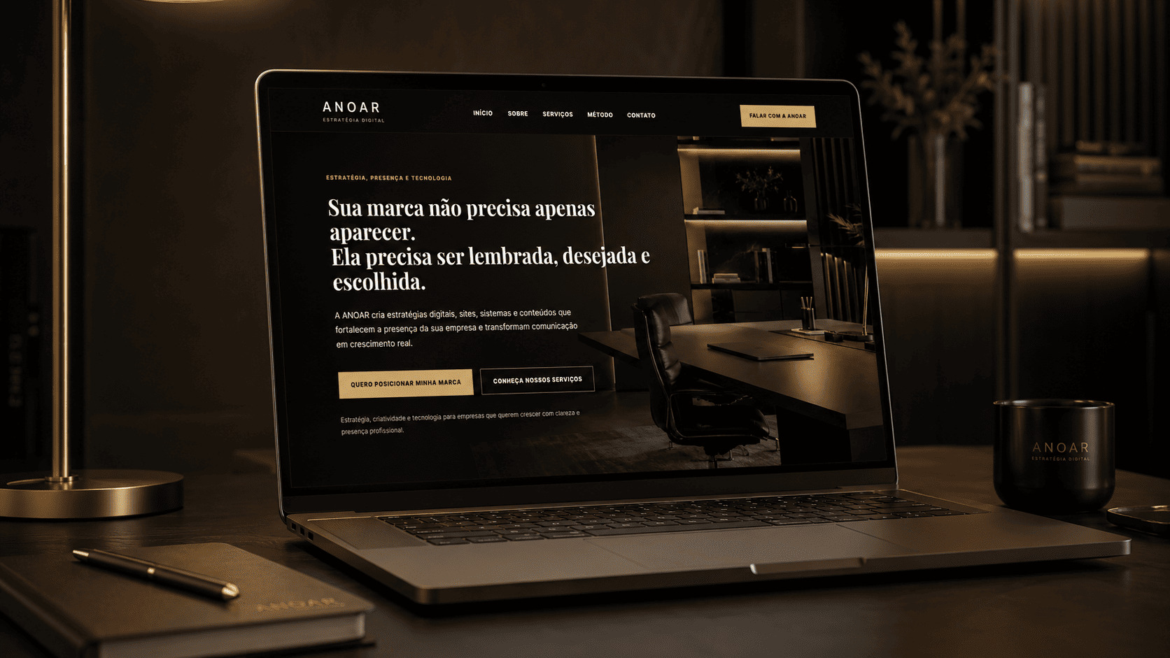 Site da ANOAR em mockup de notebook